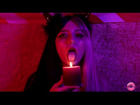 ❤️ Blowjob angerddol o Sexy Succubus gyda Chyflawniad Genau ❌ Fideo porn wrthon ni ❌❤