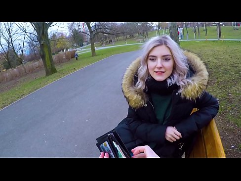 ❤️ Yn llyncu cum poeth dieithryn am arian - blowjob yn y parc gan Eva Elfie ❌ Fideo porn wrthon ni ❌❤